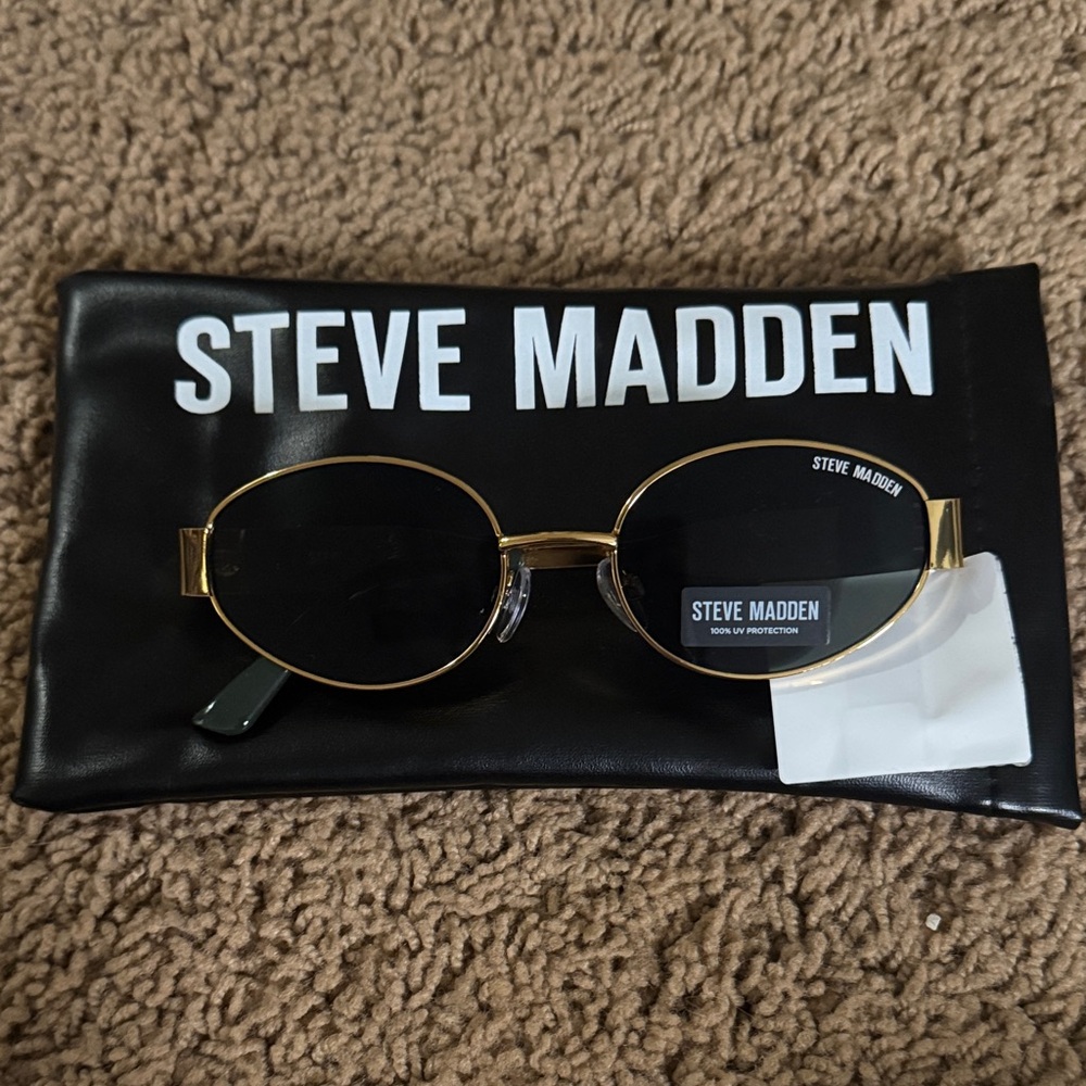 Steve Madden Black and Gold Oval Sunglasses
